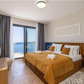 Luxury 4 Bedroom Villa with Infinity Pool, Sauna, Gym, Jacuzzi and Sea Views in Orašac, near Dubrovnik, Sleeps 8